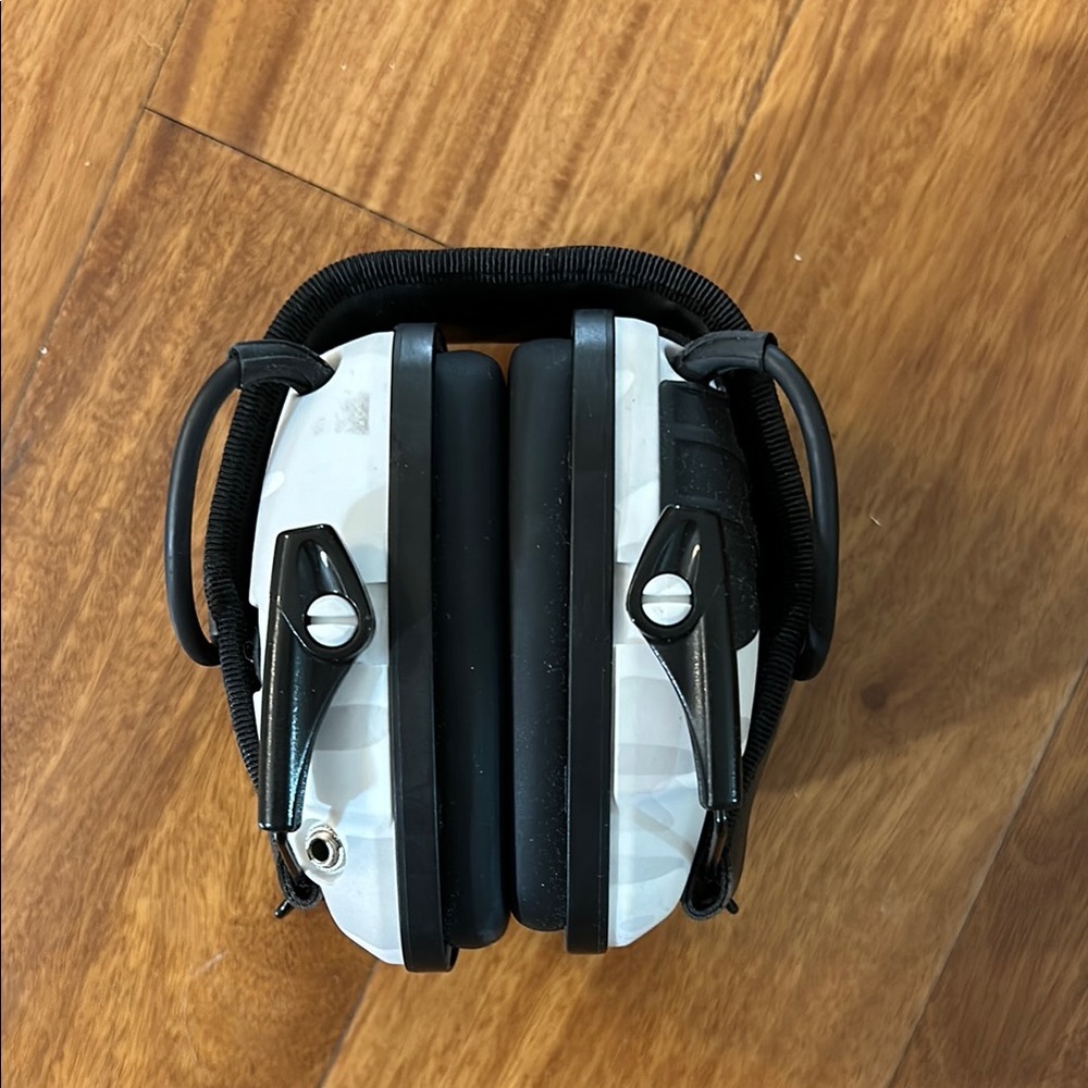 Howard leight by Honeywell impact sport sound amplification shooting earmuff